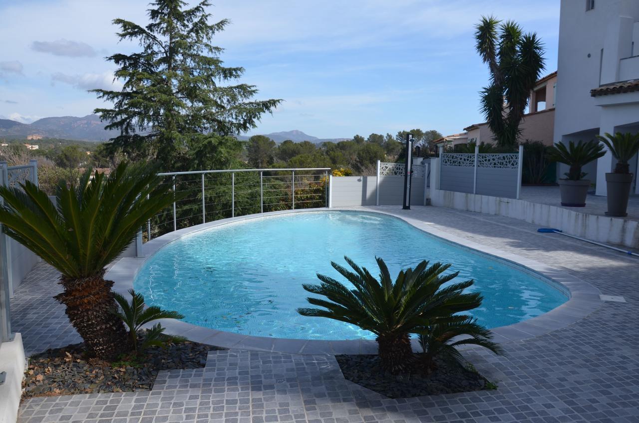Belle Maison Avec Piscine Dans Les Hauteurs A Saint Raphael Eksteriør bilde
